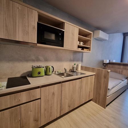 Apartmany Etenia Kadan Bagian luar foto