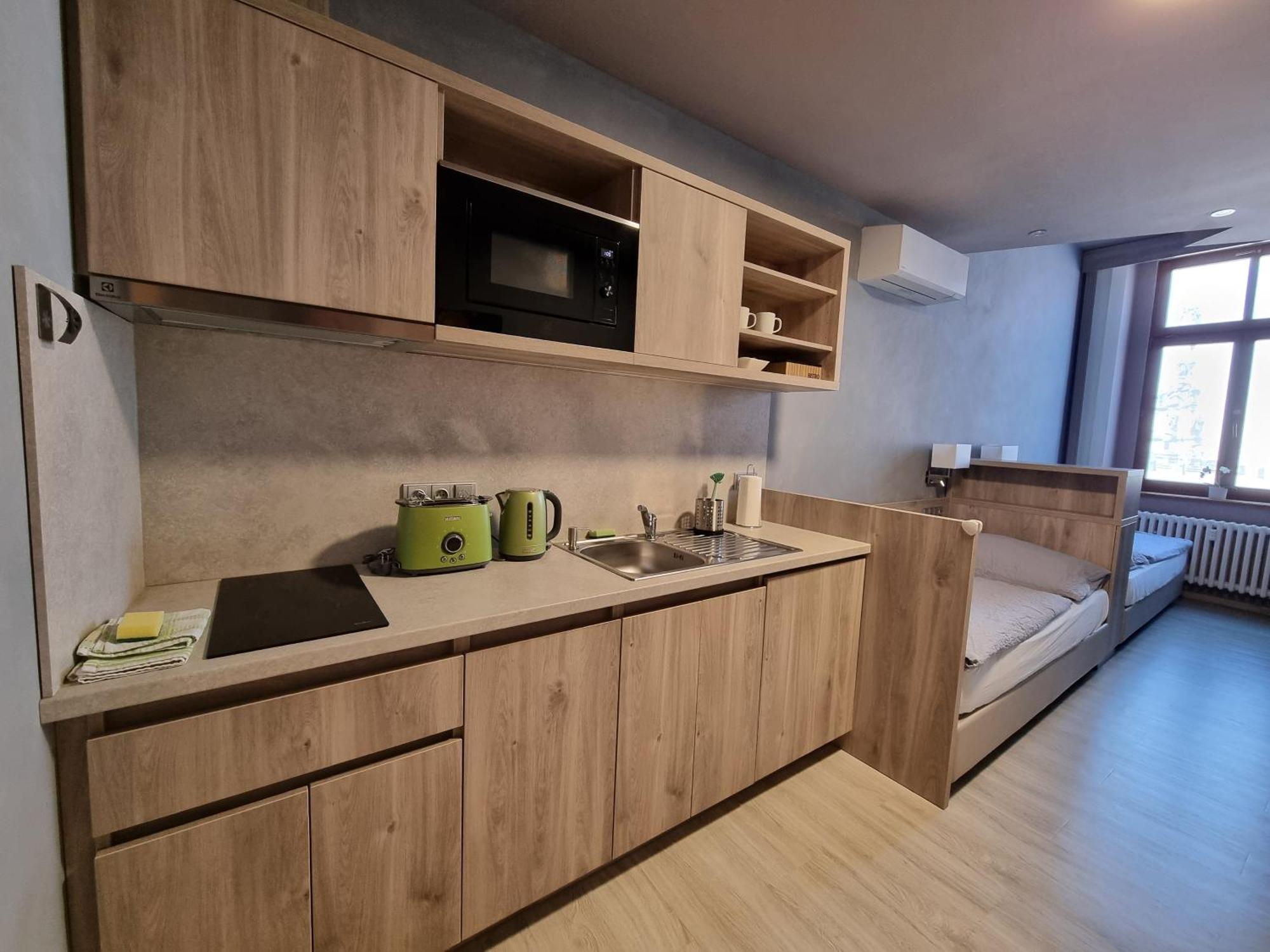 Apartmany Etenia Kadan Bagian luar foto